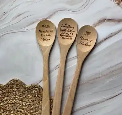 custom-wooden-spoons